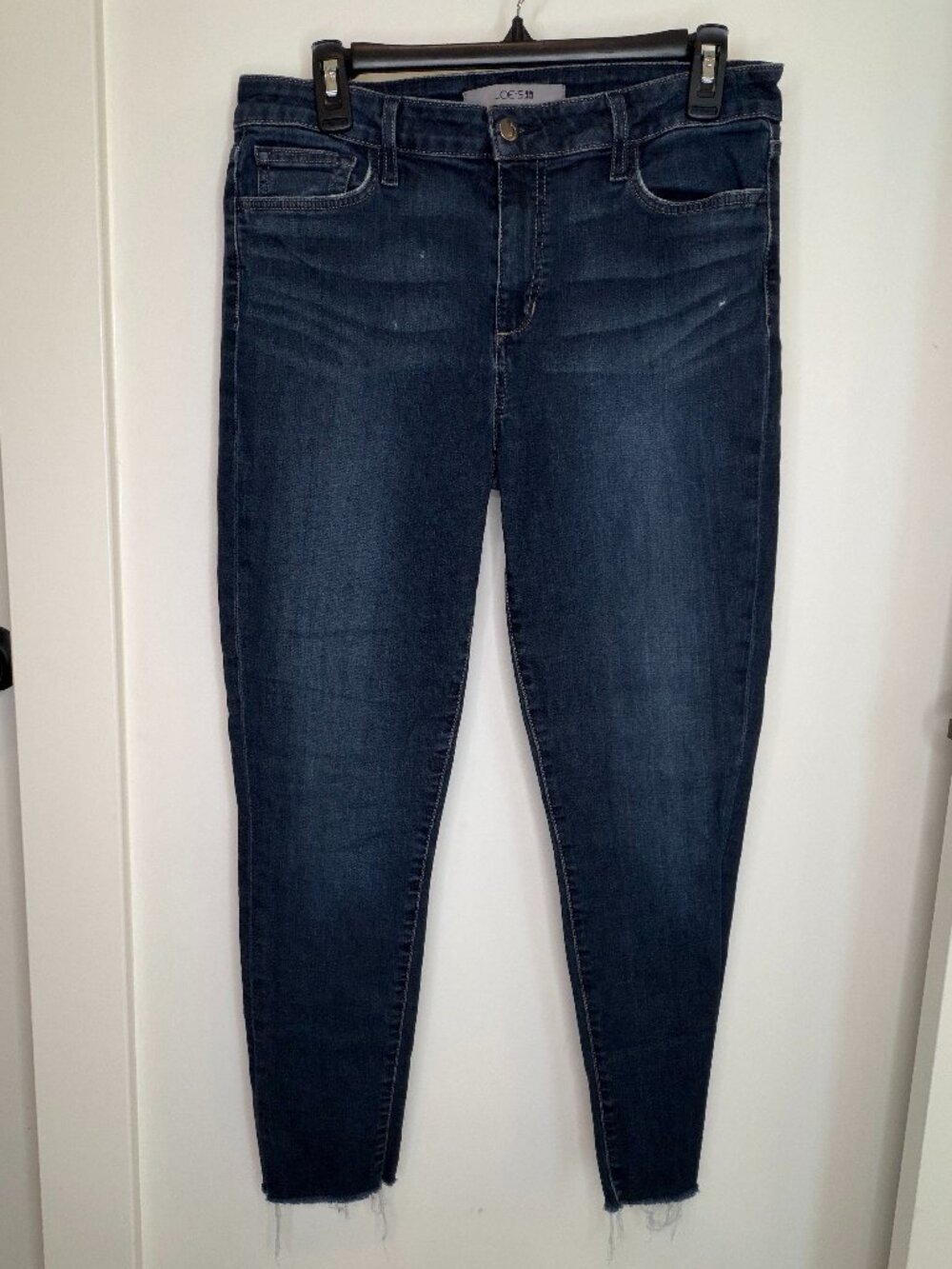 Joe's Women's Fitted Cropped Frayed Hem Jeans - Size 31